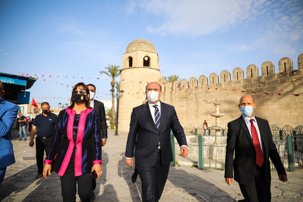 وزير السياحة