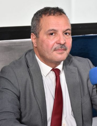 vv بعد استقالتو من حركة النهضة ، حزب جديد في الأفق شنوة حكاية اختطاف نور الدين البحيري وشنوة رأيو في الاستشارة الوطنية ضيفنا الناشط السياسي والوزير الأسبق عبد اللطيف المكي
