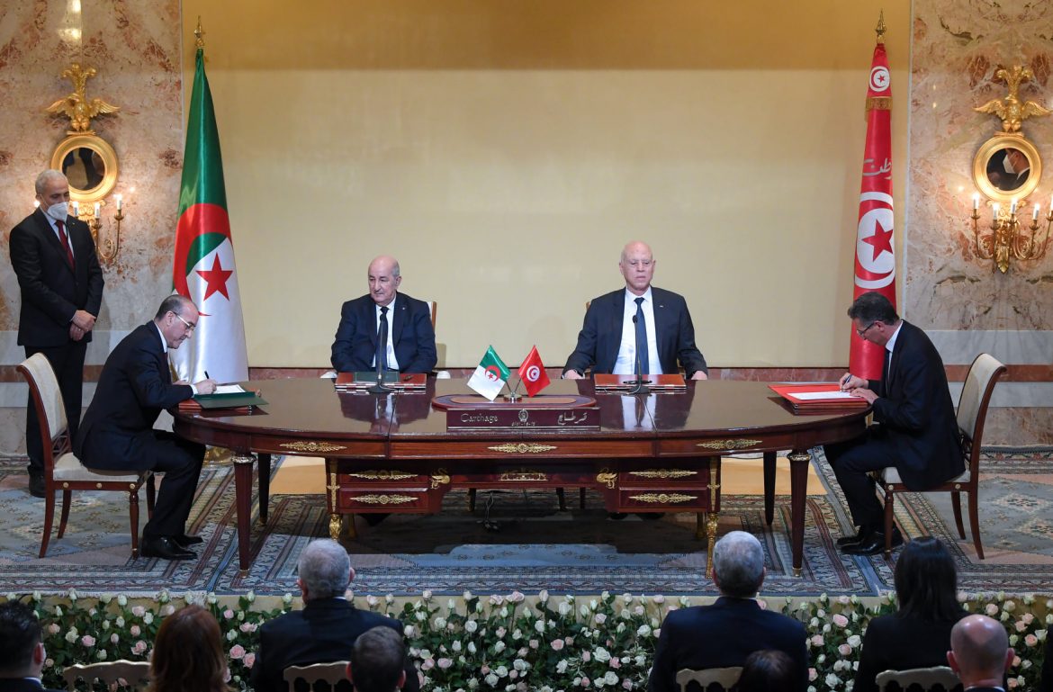 تبون Ratification du protocole financier signé entre l'Algérie et la Tunisie