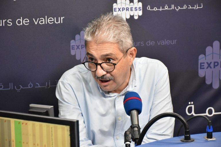 خليل الزاوية Zaouia : La dernière rencontre entre Taboubi et Saied est infructueuse et vise à embellir l'image du président après les événements du 14 janvier