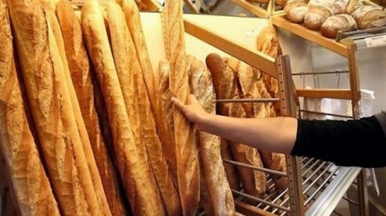 الخبز Abdelkarim Ben Mehrez : A ce rythme là, le prix de la baguette de pain va passer à 300 millimes