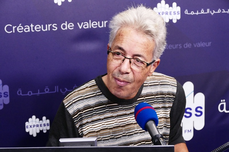 أحمد مهوك Ahmed Mhaouek : Le ministère de l'enseignement s'est emparé des droits des enseignants e