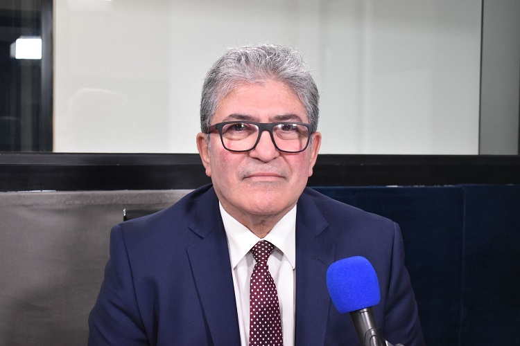 كمال العكروت