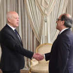 حديث الساعة