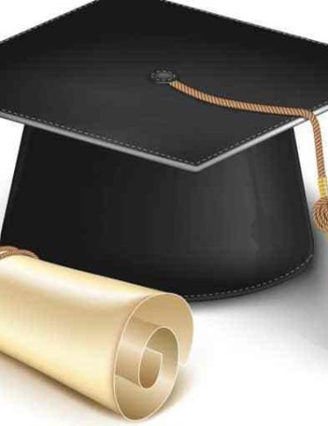 initiative du jour 7 رقم أخضر للناجحين الجدد في الباكالوريا لمساعدتهم في التوجيه الجامعي مع رئيس الجمعية التونسية للاعلام و التوجيه المنصف الخميري