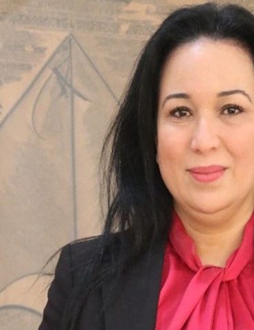 el kelma lik شنوّ رايكم في وضعيّة دور المسنّين في تونس ؟ مع وزيرة الأسرة والمرأة والطفولة وكبار السن السيدة أمال بن الحاج