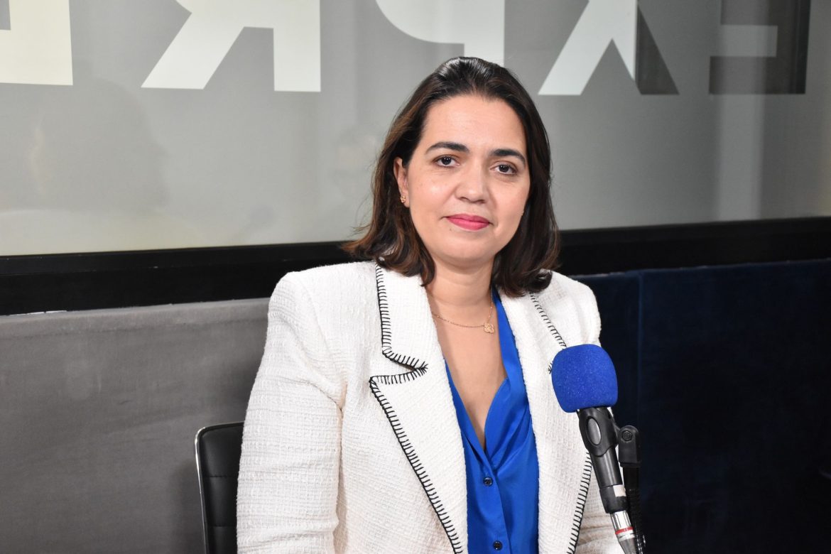 عفاف داود عفاف داود: "رئيس الدولة ينفذّ في حلمه السياسي، وحياة التونسي ليست من أولوياته"