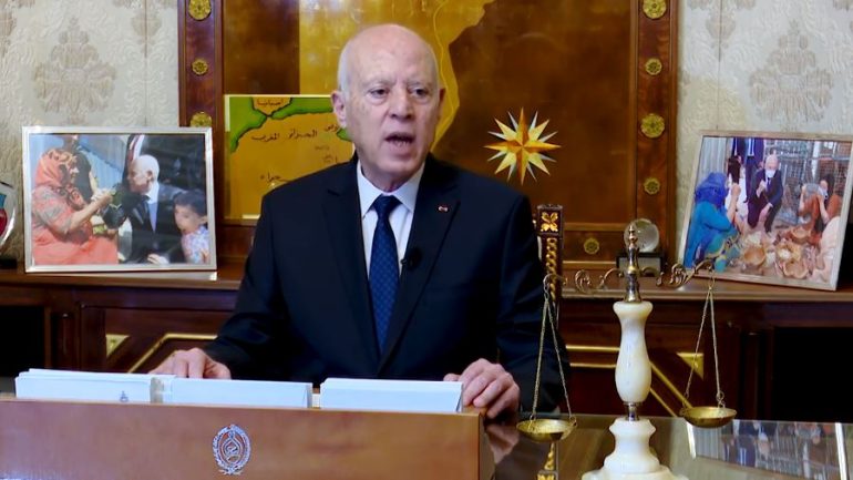 قيس سعيد رئيس الجمهورية يصدر عفوا رئاسيّا يُفضي إلى الإفراج عن 1187 سجينًا