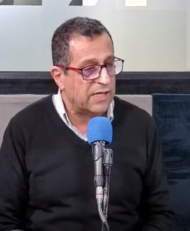 جامعيين نزار بن صالح: وصمة عار أن تغادر الكفاءات الجامعية للتدريس خارج تونس