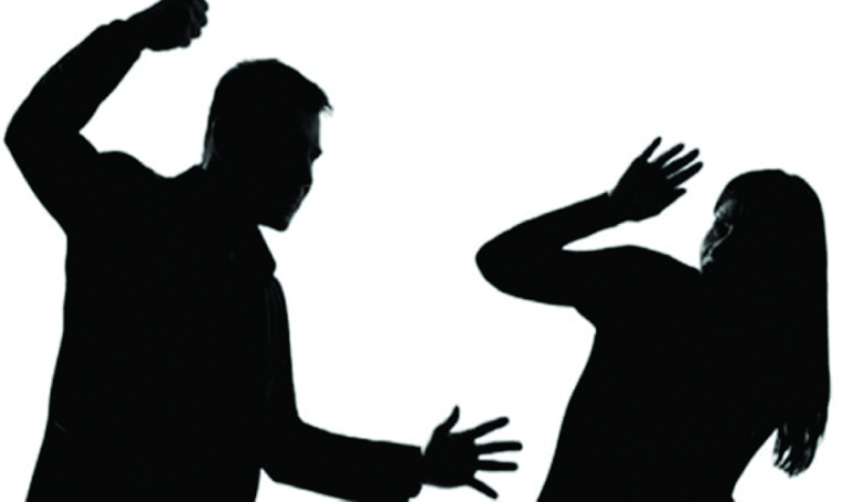 عنف تقرير: امرأة تتعرض للقتل أو لمحاولة قتل كل 7 ساعات في فرنسا