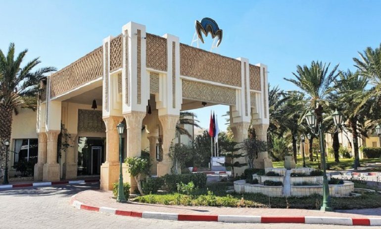 نزل توزر: "مدينة سياحية نموذجية في الانتقال الطاقي.."