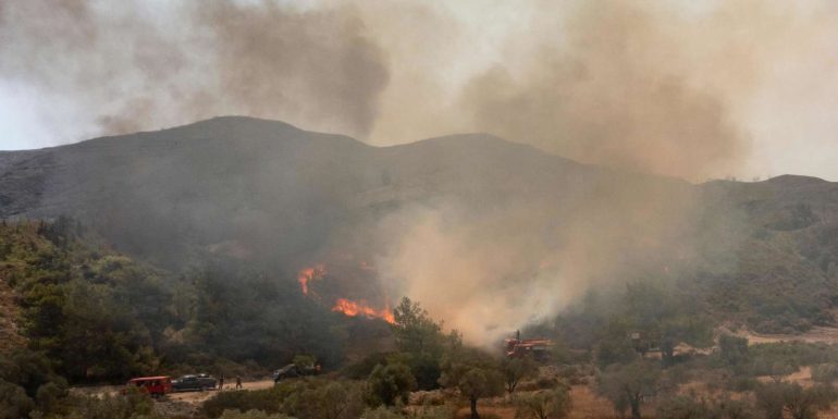 158b4f5 5868404 01 06 Les incendies déclenchés, maîtrisés!