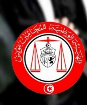 محامين 1 المحامون يتمسكون بضرورة إحضار المتهمين بقاعة الجلسة ويرفضون المحاكمة عن بعد