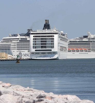 port de la goulette Le port de la Goulette enregistre une dynamique en fin de semaine avec l'accueil de deux bateaux de croisières