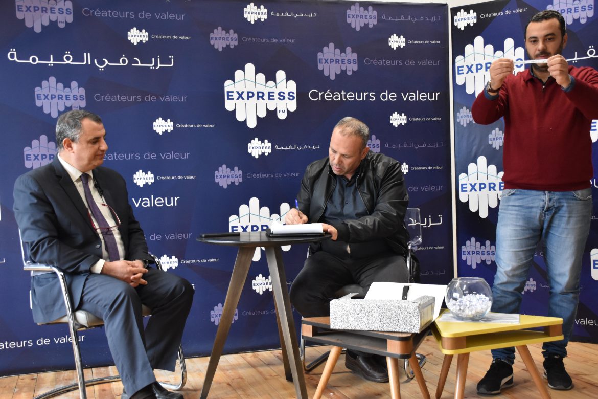 DSC 0062 1 إذاعة اكسبراس أف أم تجري القرعة الخاصة بالتغطية الإعلامية لحملة انتخابات المجالس المحلية