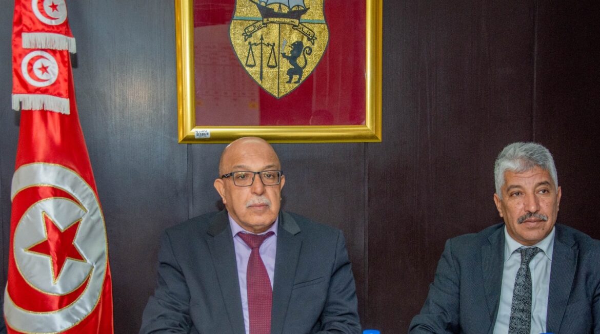 424663121 815373007301094 466436104150787268 n وزير التشغيل: ضرورة تطوير المنظومة المعلوماتية للتّصرف في التكوين المستمر