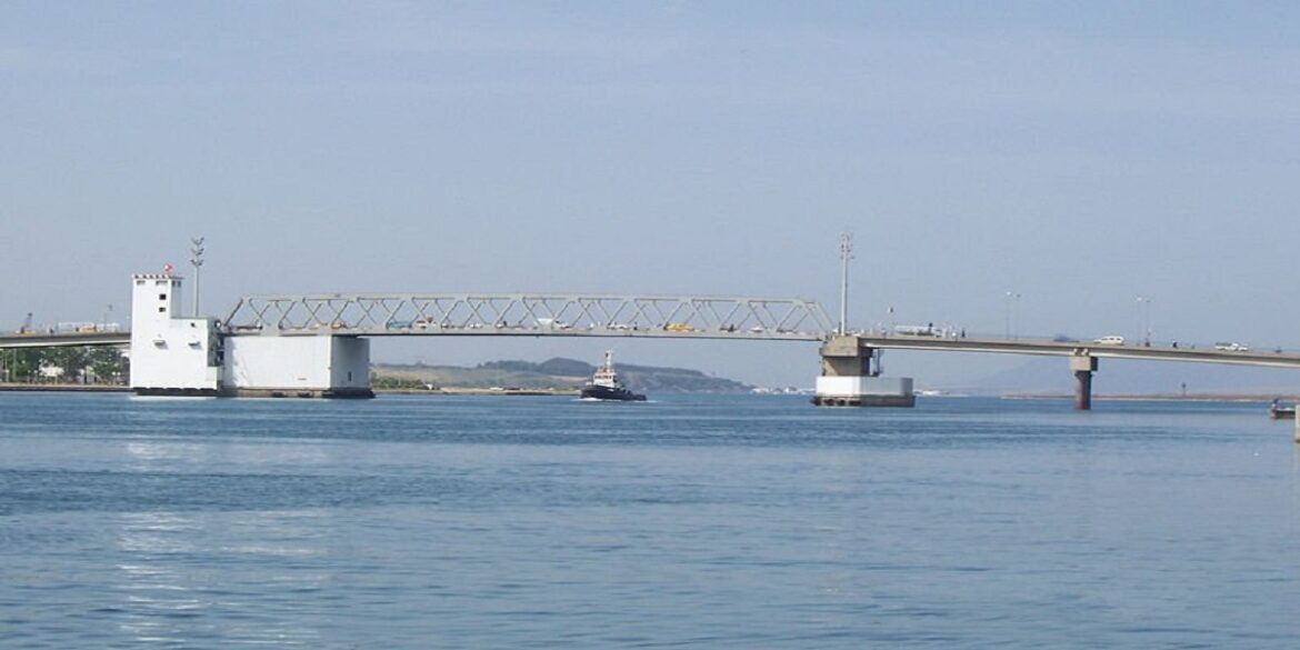 Bridge of Bizerte 00 بنزرت: المصادقة على إنجاز مشاريع وبرامج العمومية بكلفة تفوق 5,6 مليون دينار