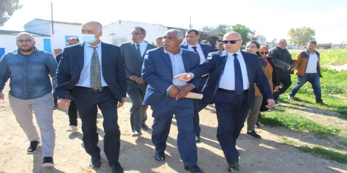 belaati وزير الفلاحة يعاين مختلف مكونات المركب الفلاحي تيبار ويقدم توصيات..