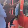 فيديو صعود ركاب المترو عبر باب مهشّم.. شركة نقل تونس توضّح..