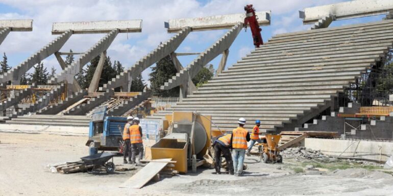 stade manzah الشروع في فسخ عقد الشركة المكلّفة بتجديد ملعب المنزه.. ونحو منح الصفقة لشركة صينية