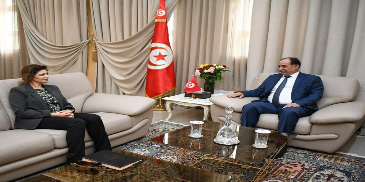 dekhilleya تأمين الامتحانات الوطنيّة محور جلسة عمل بين وزيري الداخلية والتربية