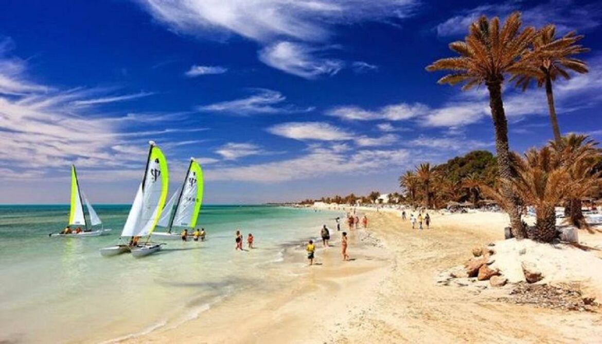 djerba المنطقة السياحية جربة جرجيس: توقعات ببلوغ طاقة ايواء بنسبة 100 بالمائة