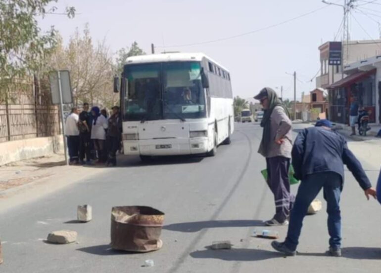 1721403330238 المتلوي: حجر حافلات شركة فسفاط قفصة 