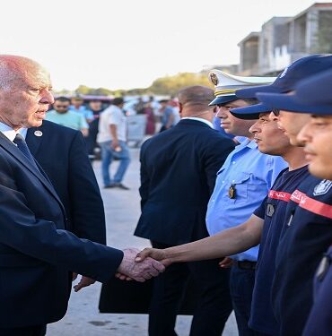 Kais Saied Jebeniana El Amra Kais Saied : la Tunisie est fière de son appartenance africaine, mais ne permettra à personne d'intimider les citoyens