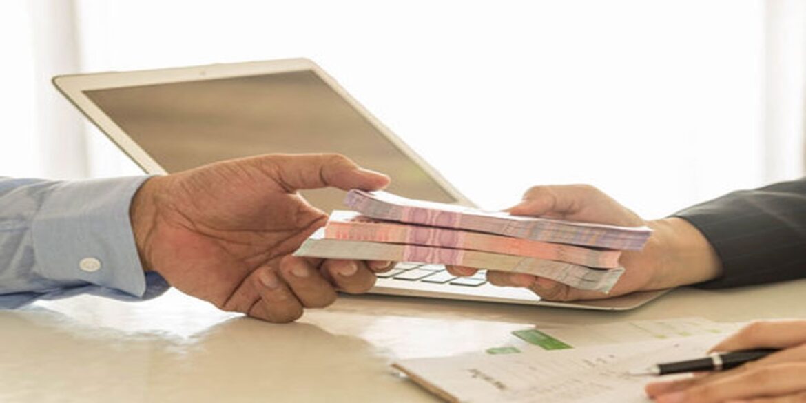 bank تزايد تعامل البنوك مع المؤسسات العمومية وقانون الشيكات شدّد من القيود على الإقتراض في تونس