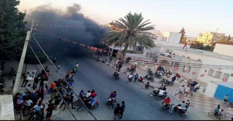 1723021294333 عودة الإحتقان بالعامرة وجبنيانة..نائب بالبرلمان يدعو الجيش للتدخل