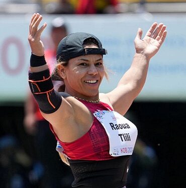 Raoua Tlili Raoua Tlili décroche la médaille d'or au lancer du poids