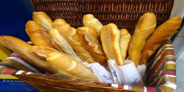 baguette دورة تكوينية في صناعة الخبز .. محمد الجمالي يقدم التفاصيل