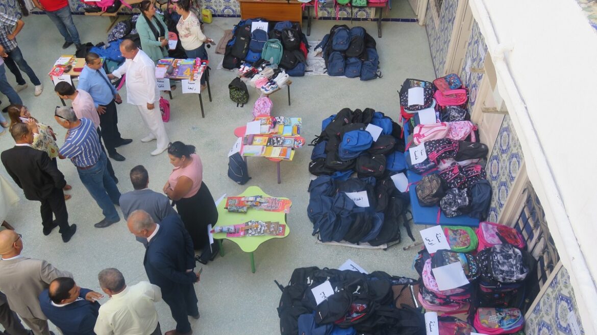 cartable الانطلاق في توزيع 5 آلاف محفظة تحتوي على جميع الأدوات المدرسية