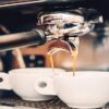 La hausse du prix du café consommé dans les cafés et les buvettes ne dépassera pas 200 millimes, selon la chambre syndicale des propriétaires de cafés