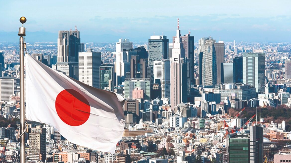 japan اليابان تقر حزمة اقتصادية بـ250 مليار دولار تشمل منحا للأسر