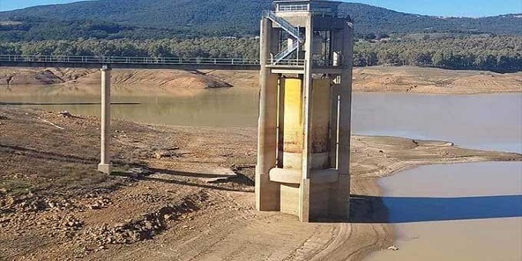 remplissage des barrages Taux de remplissage des barrages : la situation, déjà critique, empire