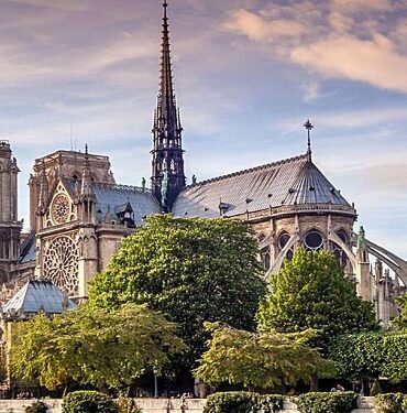 Notre Dame de Paris Réouverture de Notre-Dame de Paris : 50 chefs d’Etat et de gouvernement présents, La Tunisie et le Pape absents !