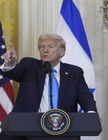 trump 1 ترامب: "لن يكون من حق الفلسطينيين العودة إلى غزة"