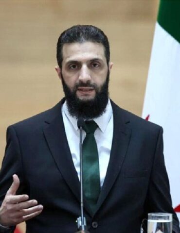 ahmad charaa ماكرون يستقبل الشرع غدا في أول زيارة للرئيس السوري إلى أوروبا