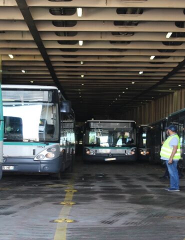 bus جلسة عمل استعدادا لتسلّم شركة نقل تونس الحافلات الجديدة