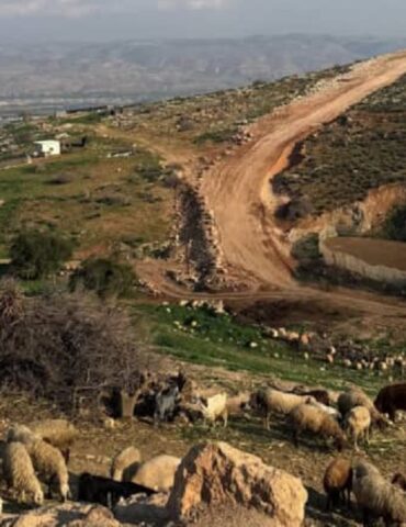 dhefffa تقرير أممي: يجب وقف الاستيلاء على الأراضي في الضفة والقدس