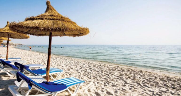 plages الحماية المدنية تدعو إلى الانتباه والتحري بشأن الأماكن المقصودة للسباحة واتباع جملة من النصائح