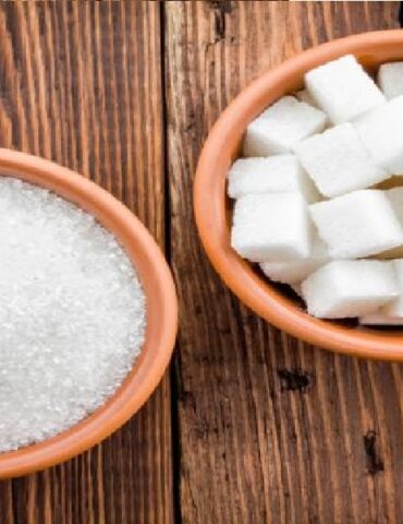 sugar دراسة علمية تكشف صلة قوية بين السكر والملح وسرطان الجهاز الهضمي..