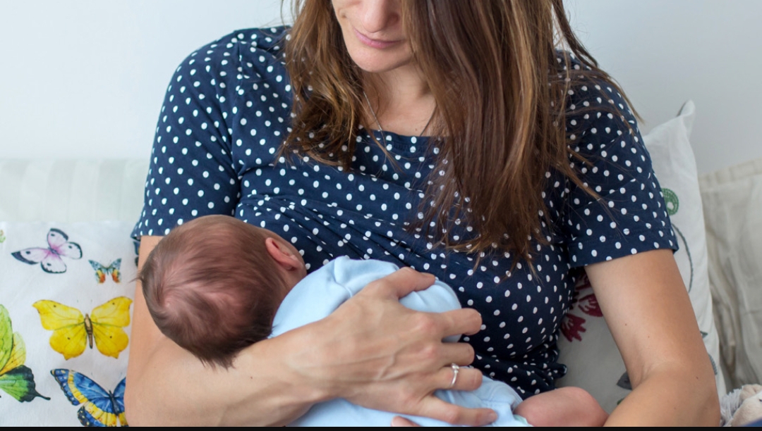 1743928635033 دعوة إلى مراجعة التشريعات من أجل حماية الرضاعة الطبيعية