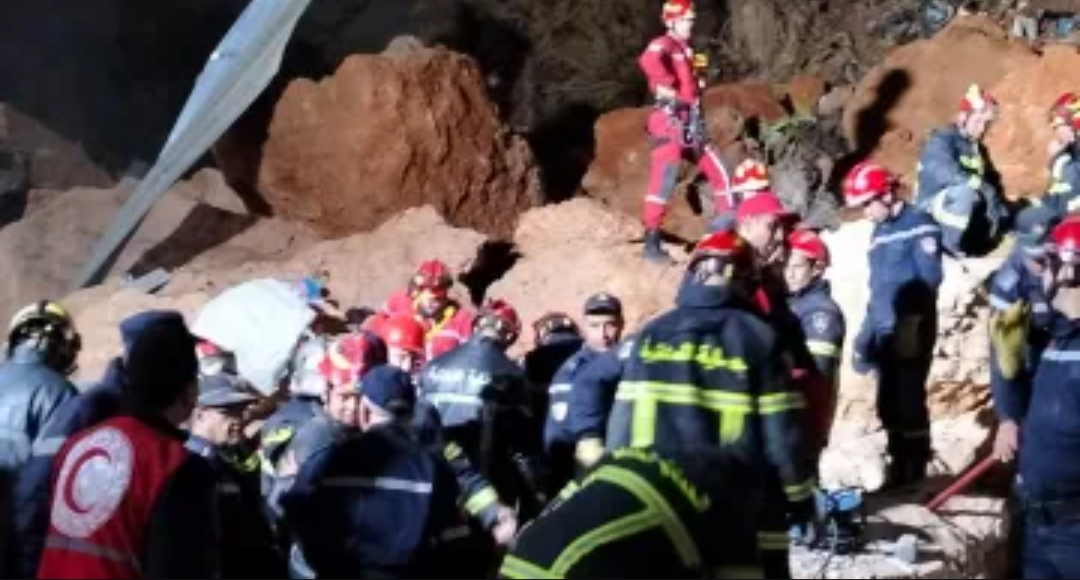 1745740975498 انزلاق تربة بالجزائر.. 4 وفيات من عائلة واحدة و13 جريحا