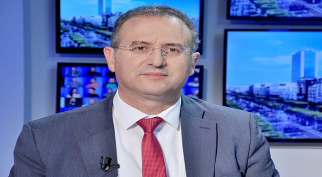 1745757315540 عبد الباسط بن حسن: "تقدم كبير في إعداد مسودة العقد الإجتماعي الجديد للتعليم