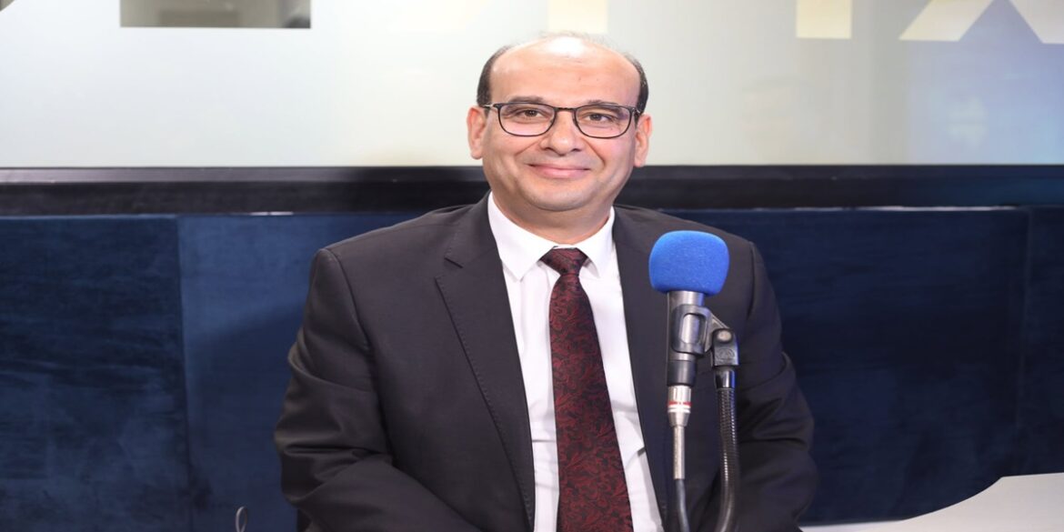 5alil خليل العبيدي: ما يحدث في الاقتصاد العالمي يشكل تهديدا للاقتصاد التونسي .. ويجب الاستعداد لكل السيناريوهات