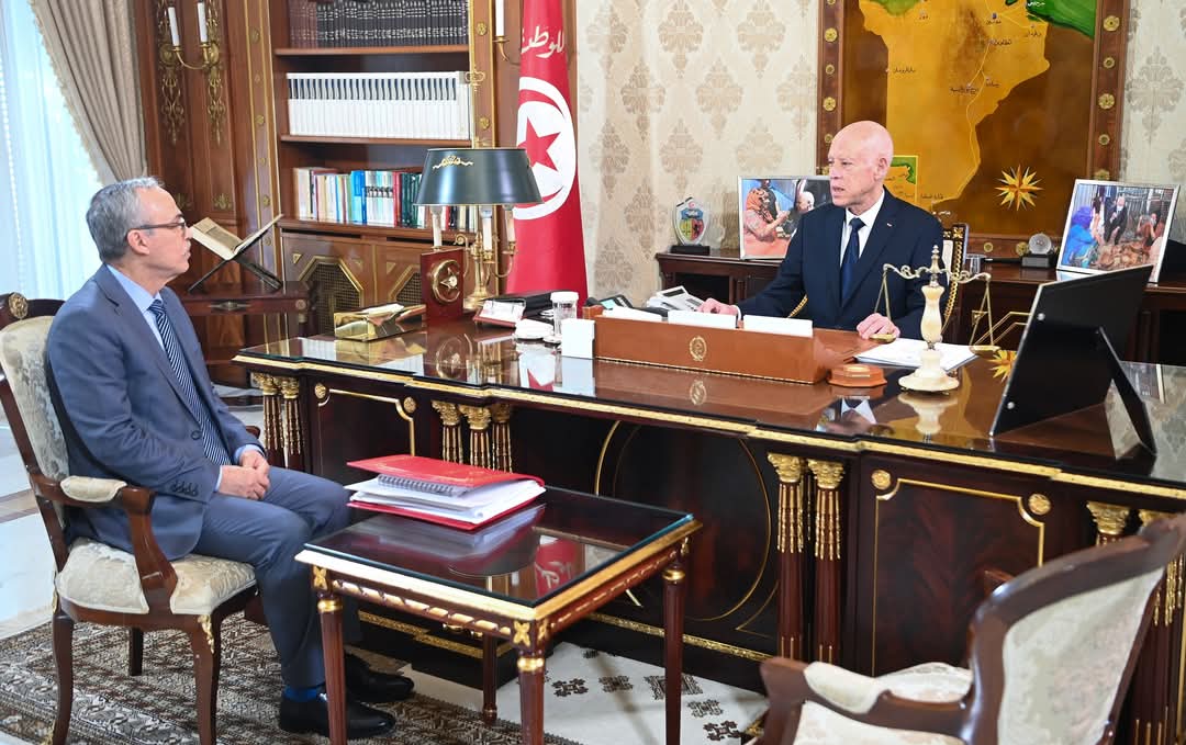 FB IMG 1744434175628 رئيس الدولة: "مشروع النص المتعلق بتحديد المنحة إثر التسريح لأسباب اقتصادية يجب أن يقطع مع التشريعات السابقة.."
