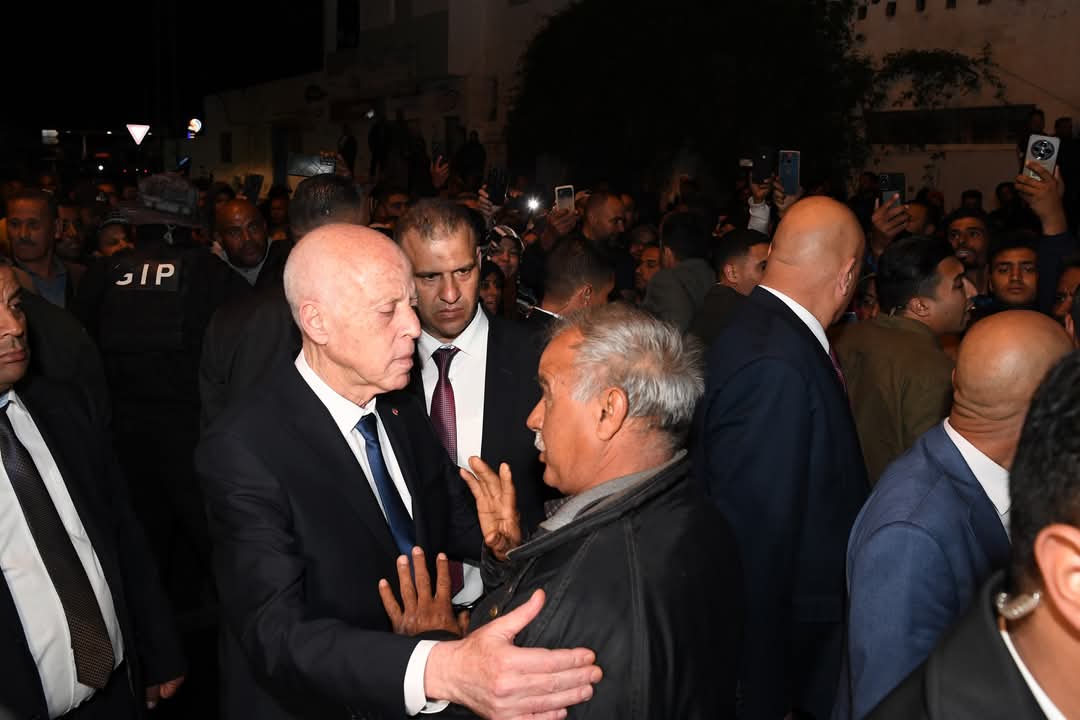 FB IMG 1745010108885 قيس سعيّد: "مصنع "البلاستيك" في المزونة يمكن أن يتحول لشركة أهلية"