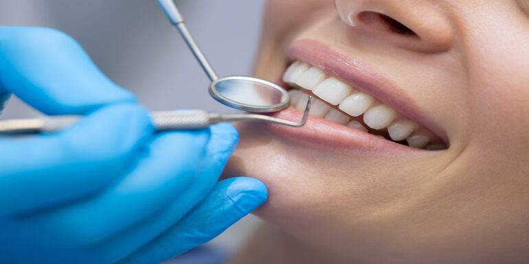 dentiste قطاع طب الأسنان .. وضعية صعبة ولا بد من انتدابات في الصحة العمومية